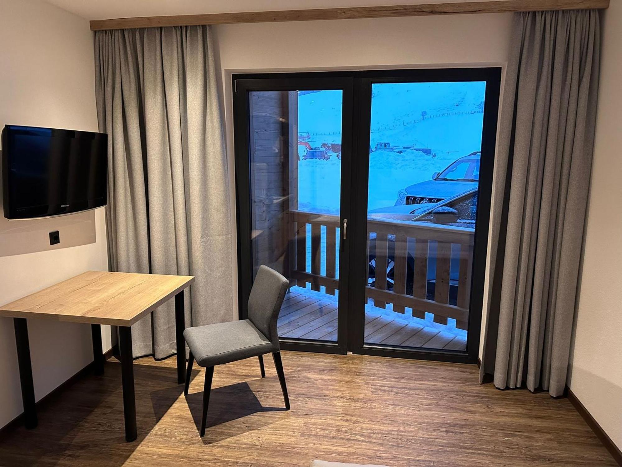 Roessl Lodge ゲルロス エクステリア 写真
